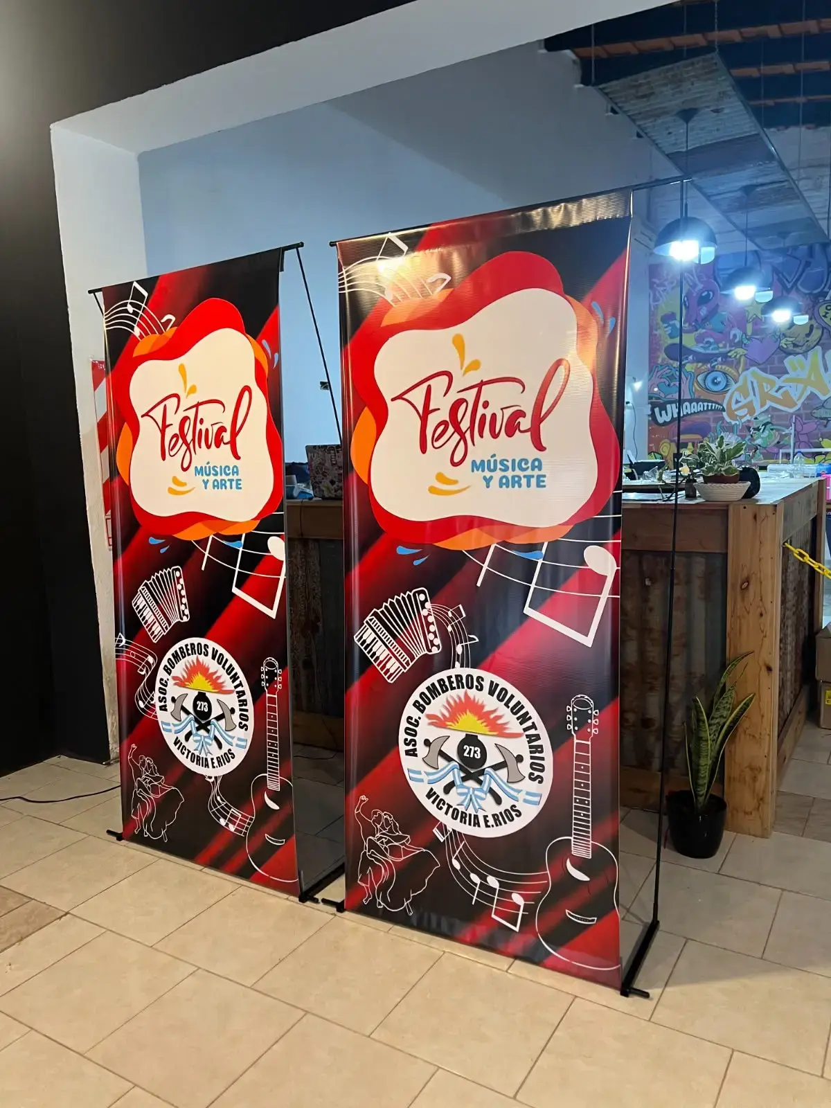 Exhibidores gráficos impresos