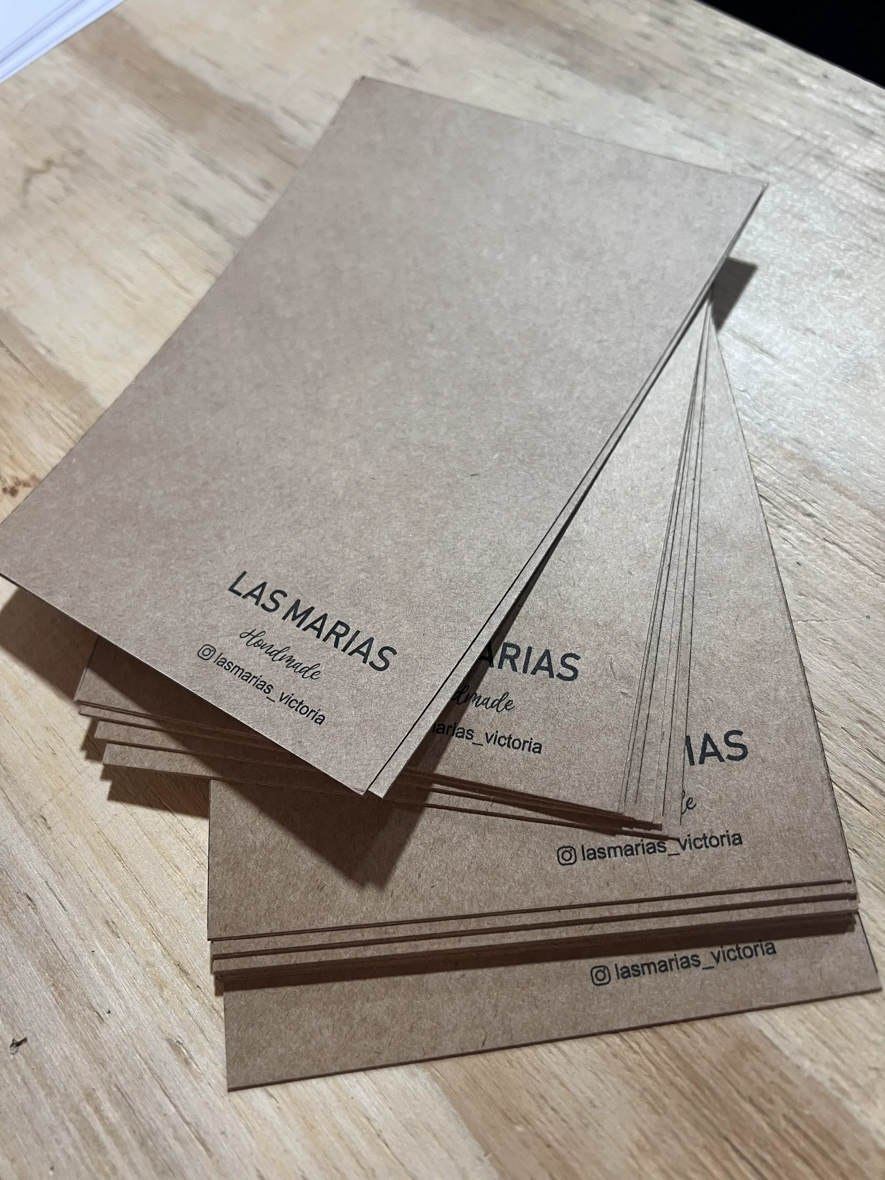 Tarjetas personales grises